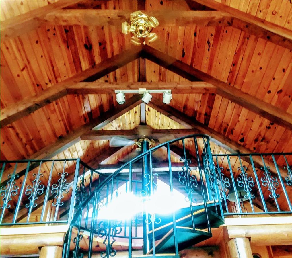 Cherokee Mountain Log Cabins Eureka Springs Buitenkant foto