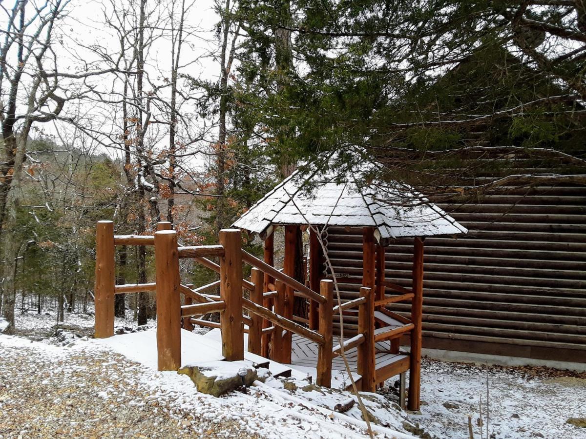 Cherokee Mountain Log Cabins Eureka Springs Buitenkant foto