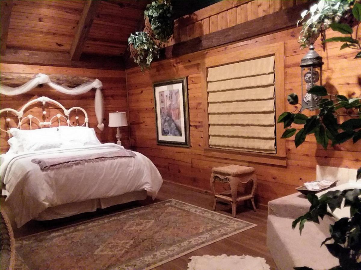 Cherokee Mountain Log Cabins Eureka Springs Buitenkant foto