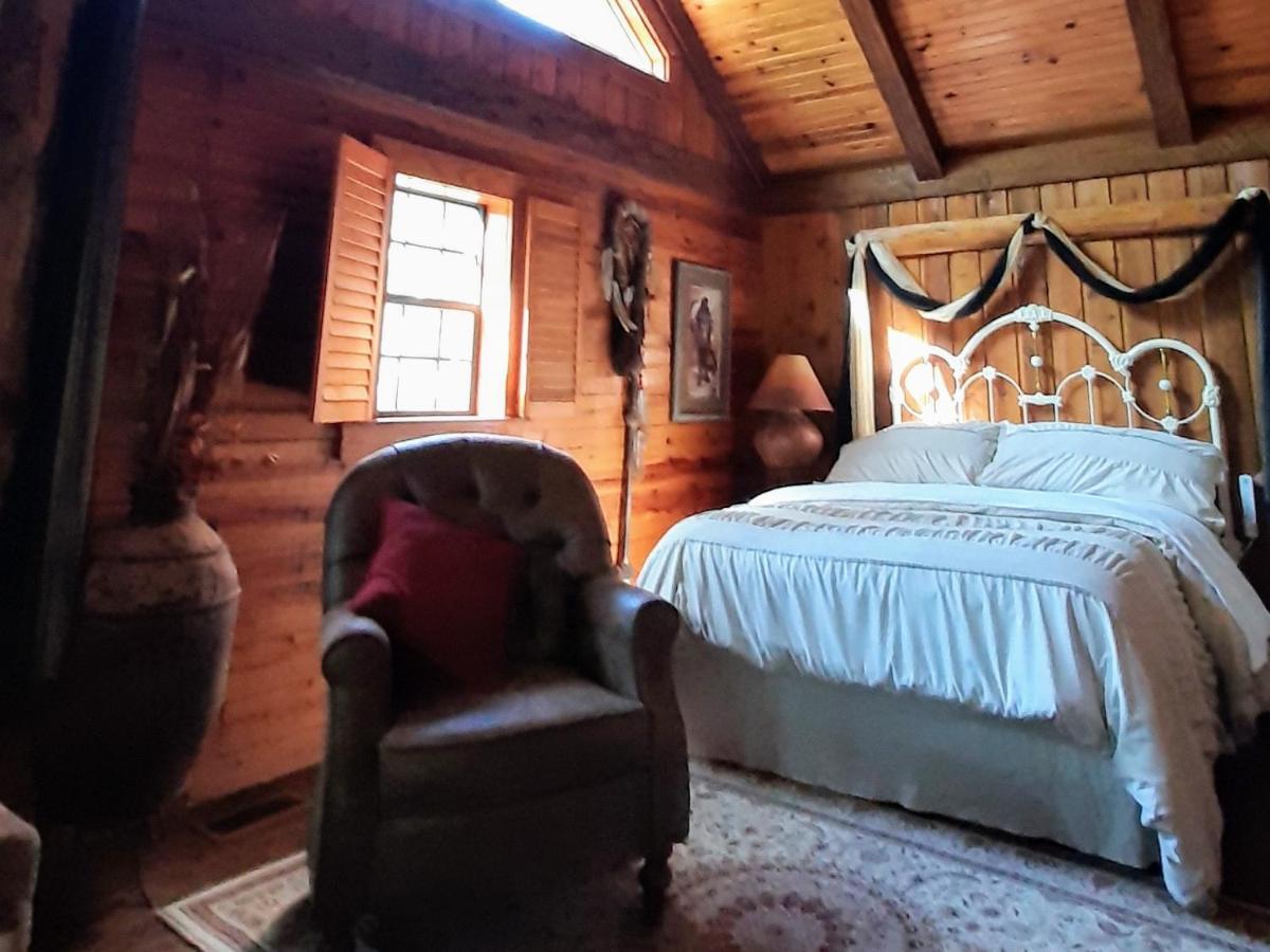 Cherokee Mountain Log Cabins Eureka Springs Buitenkant foto